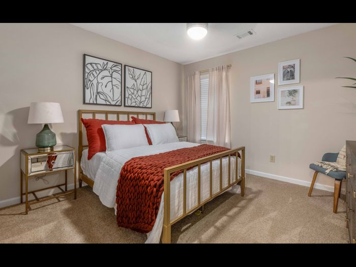 The Lakes Apartments
