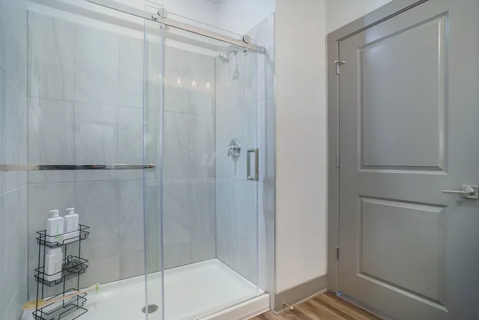 Stand alone glass shower