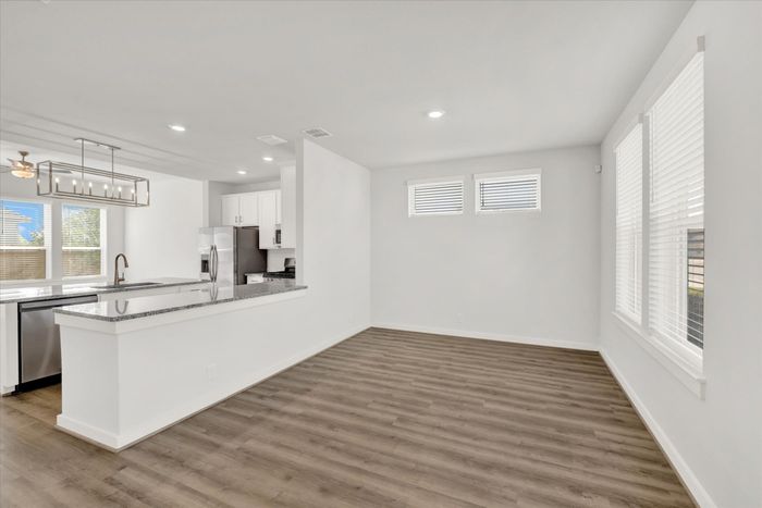 unfurnished living area
