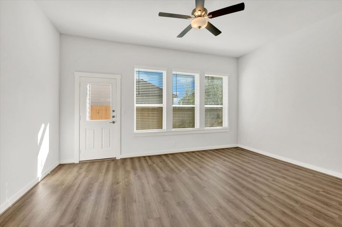 unfurnished living area