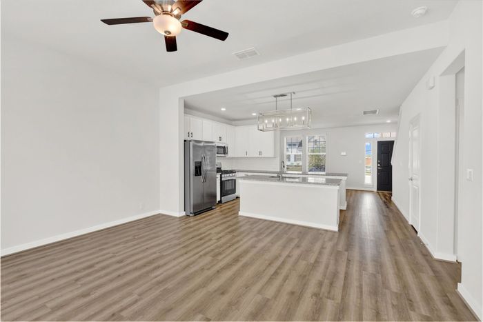 unfurnished living area
