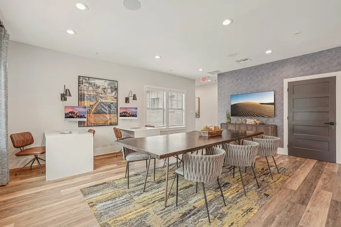 Leasing area with table and seating