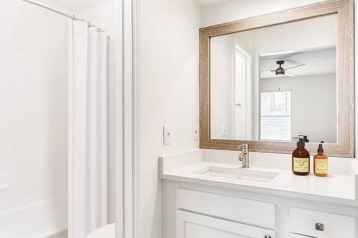 Bathroom with tub
