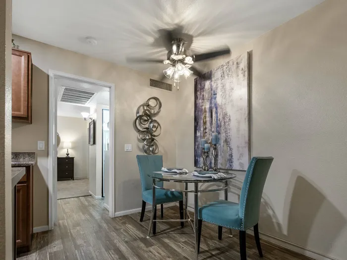 dining area with ceiling fan