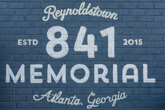 painted mural of 841 memorial logo