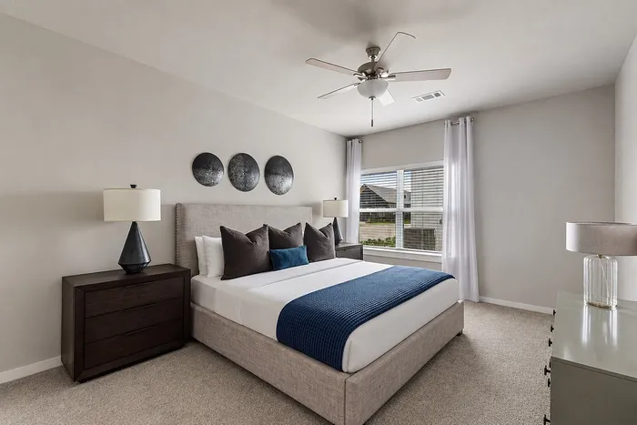 modeled home with ceiling fan