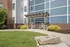 303 Flats inviting outdoor common area with modern amenities for residents in Knoxville Tennessee