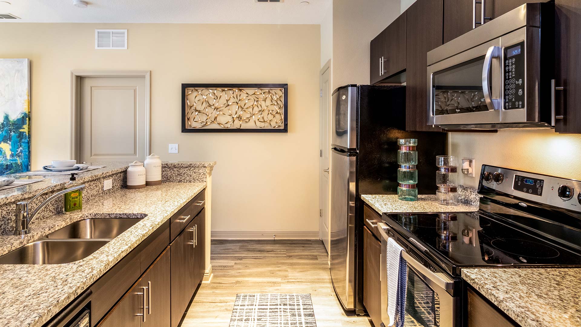Tisdale at Lakeline Station Apartments